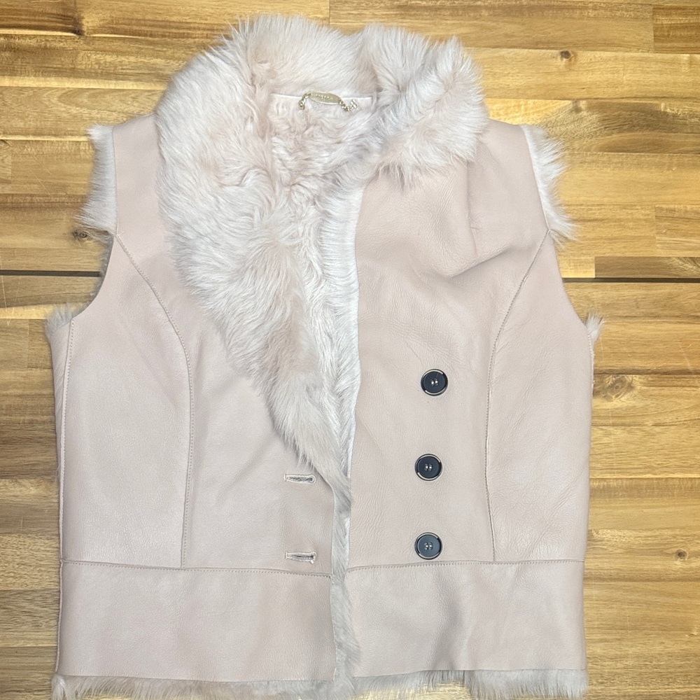 Moma Cream Faux Fur Accessory with Gold Chain